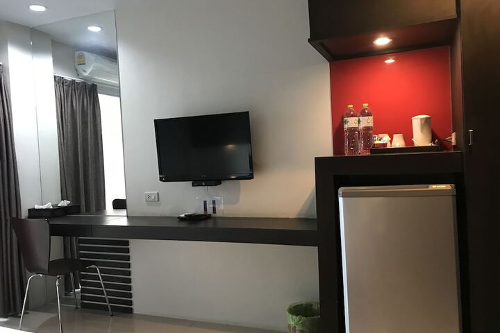 Room 11 of 35