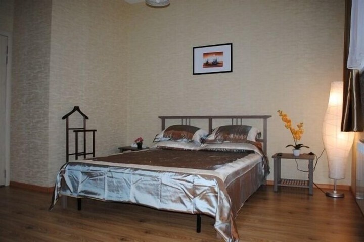 Room 9 of 23