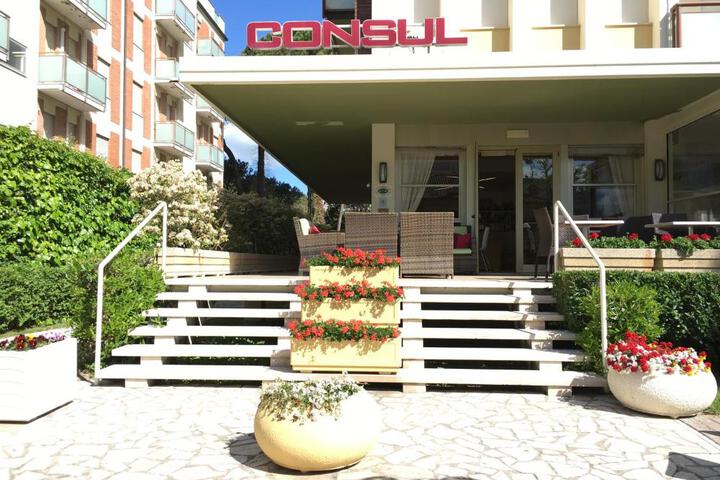 Hotel Consul