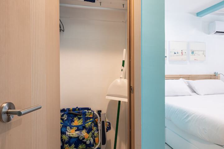 Room 42 of 76
