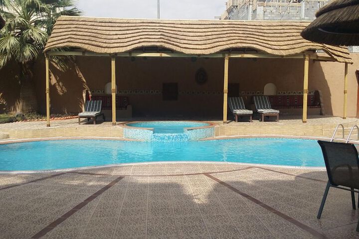 Pool 40 of 60