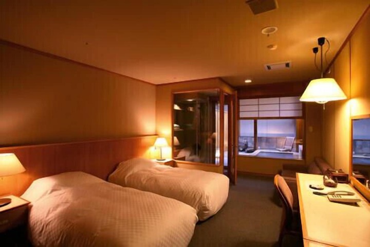 Room 11 of 53