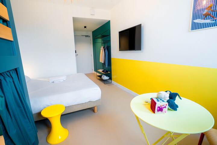 Room 11 of 31