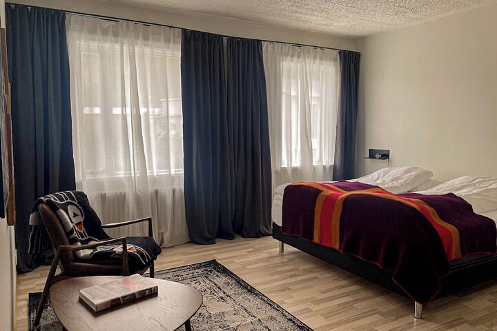 Room 2 of 23