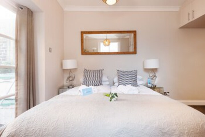 Room 6 of 22