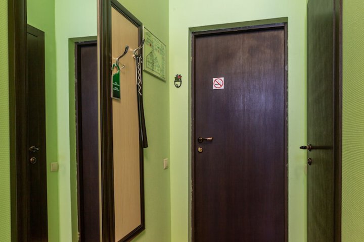 Room 25 of 127