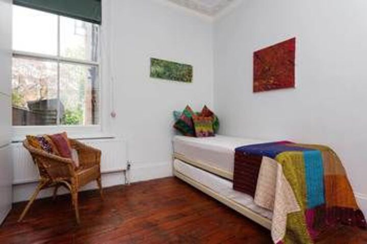 Room 10 of 22