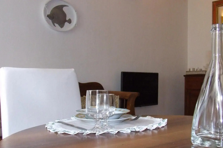 Dining 15 of 15