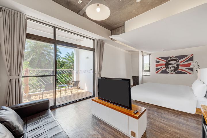 Room 11 of 201