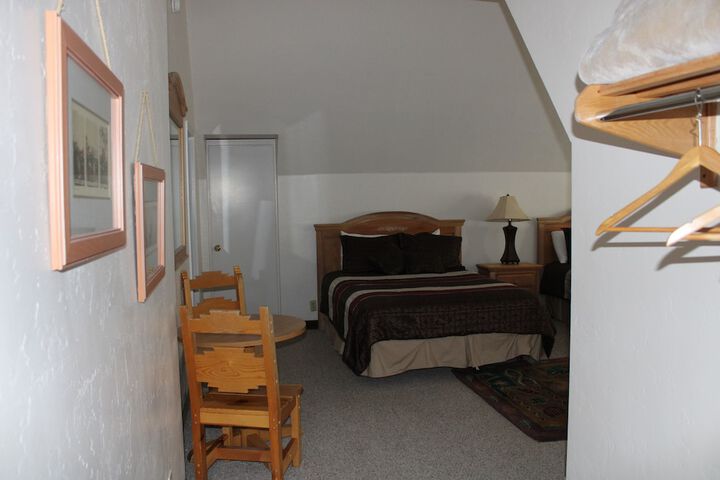 Room 59 of 104