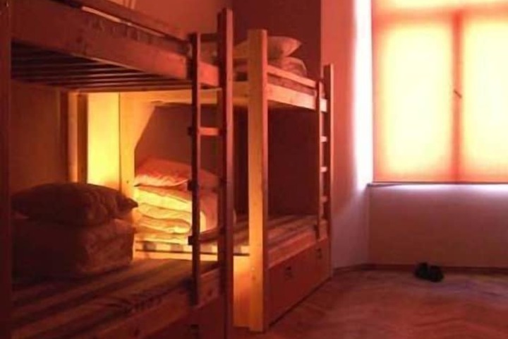 Room 5 of 37