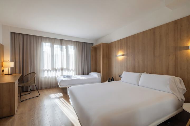 Room 14 of 50