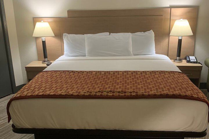 Room 10 of 15