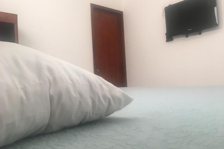 Room 6 of 14