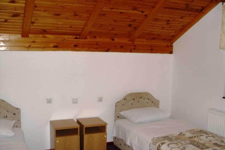 Room 12 of 53