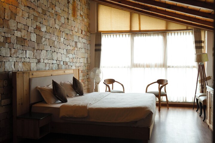 Room 8 of 59