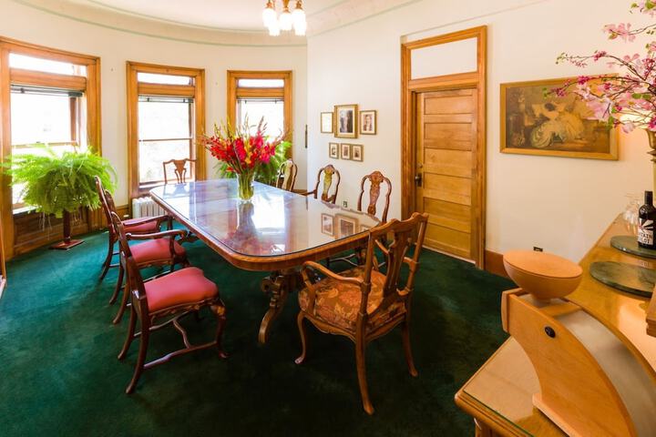 Breakfast/Coffee Service 42 of 67