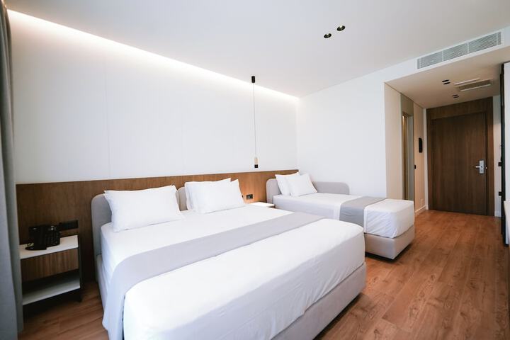 Room 7 of 50