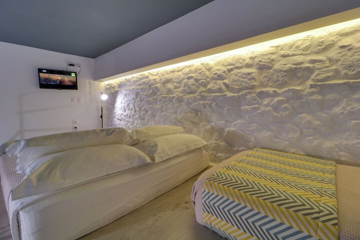 Room 19 of 44