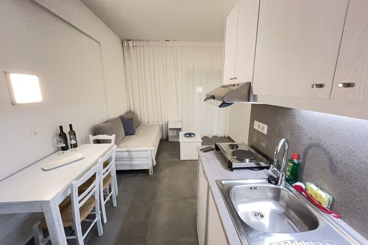 Room 43 of 172