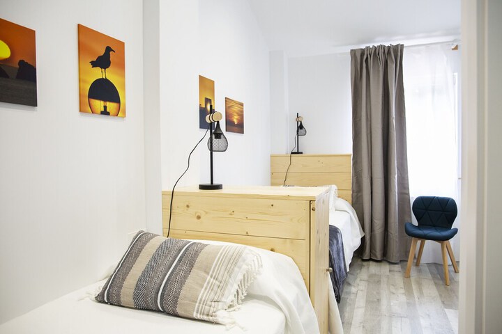 Room 18 of 164