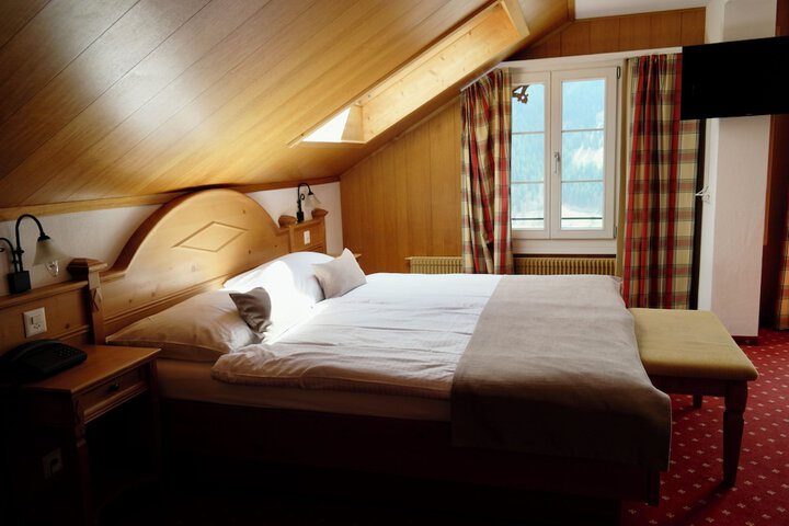 Room 17 of 65