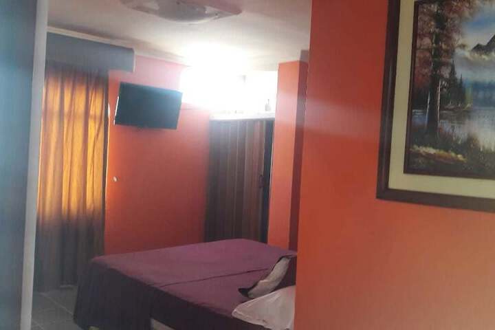 Room 3 of 27