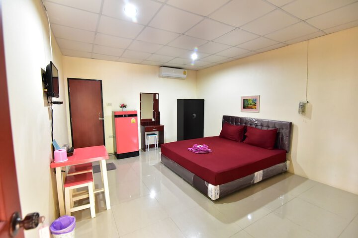 Room 17 of 27