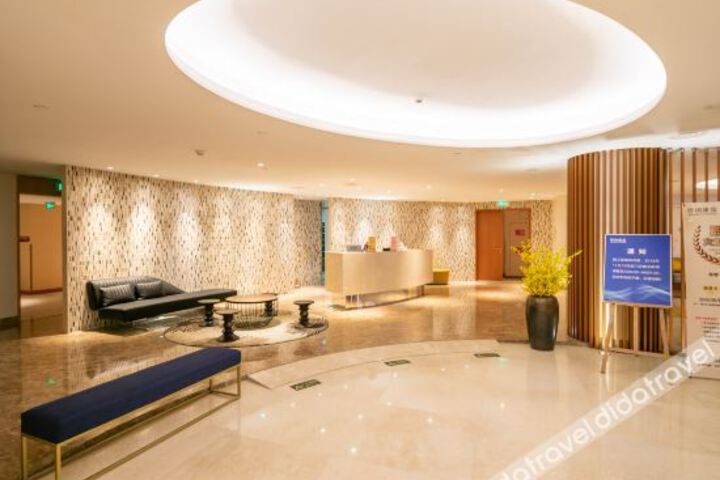 Hotel Interior 15 of 36