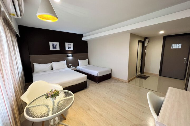 Room 8 of 41