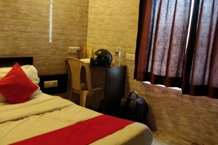 Room 13 of 21