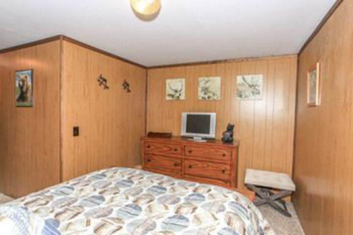 Room 34 of 62