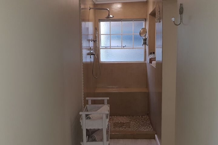 Room 35 of 49