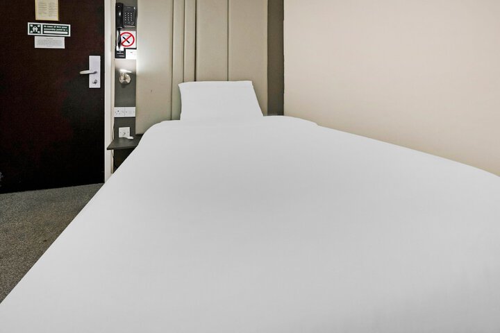 Room 44 of 83