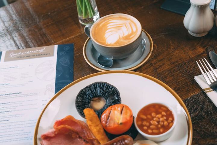 Breakfast/Coffee Service 104 of 135