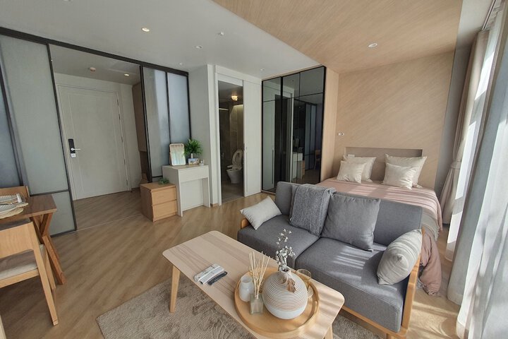 Room 3 of 6