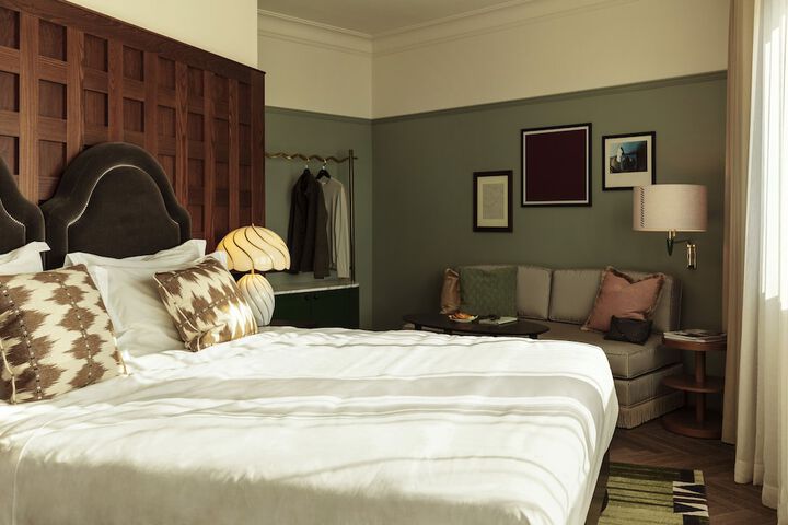 Room 3 of 26