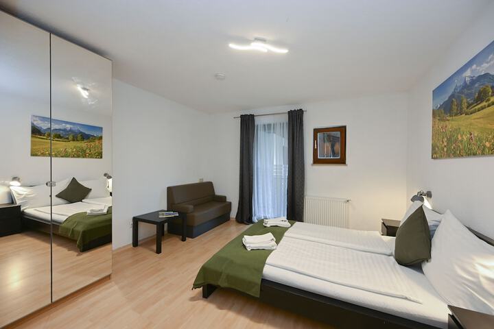 Room 14 of 32