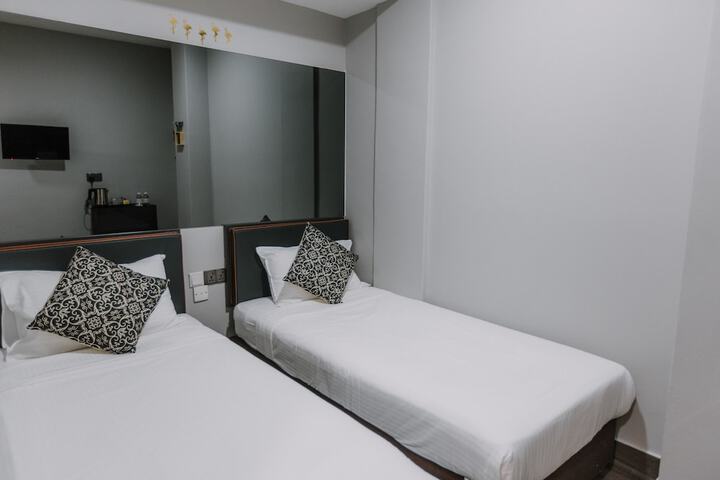 Room 10 of 88