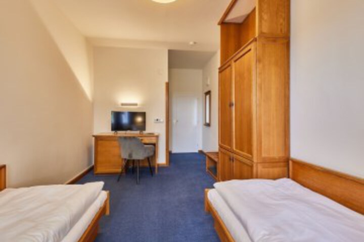 Room 14 of 74