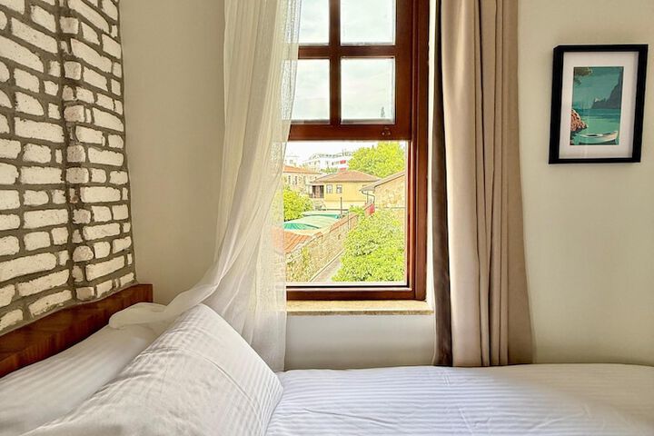 Room 73 of 126