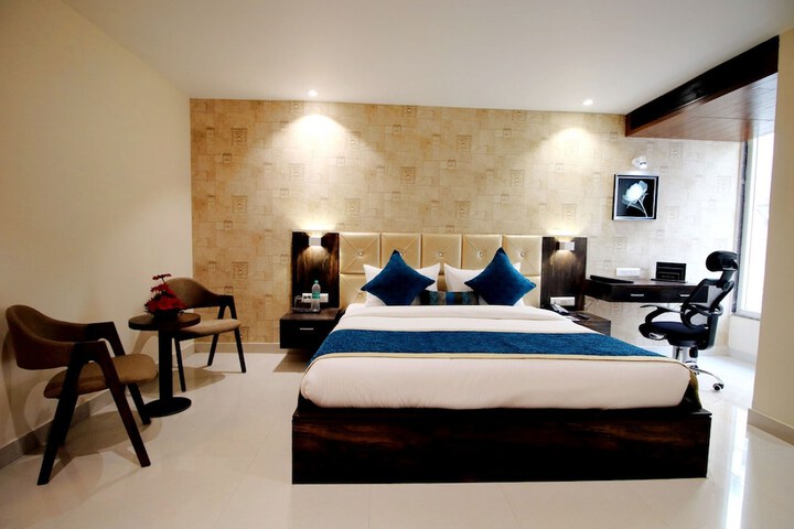 Room 25 of 59