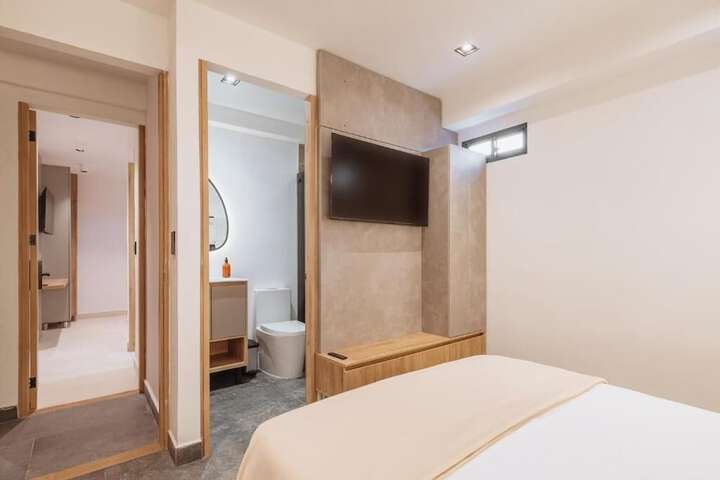Room 50 of 91