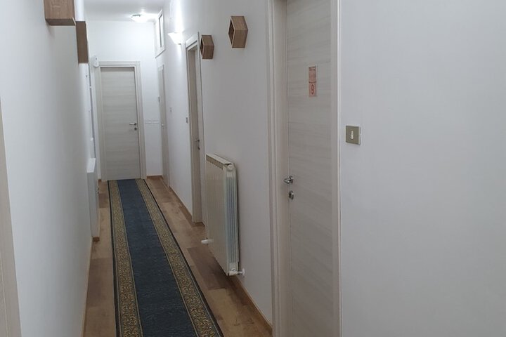 Room 15 of 48