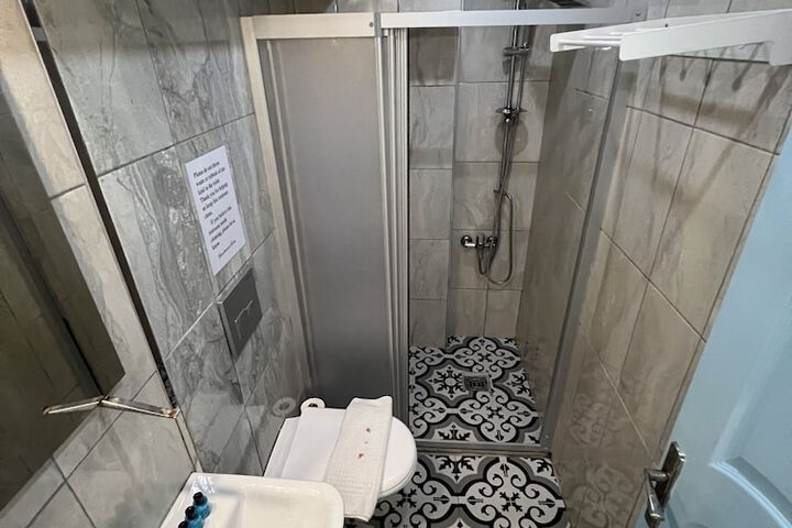 Room 17 of 23