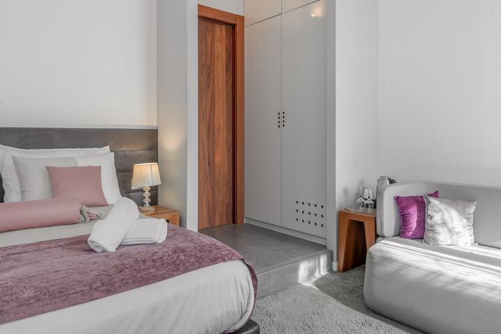 Room 28 of 48