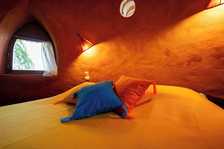 Room 33 of 120
