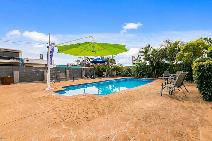 Pool 40 of 61