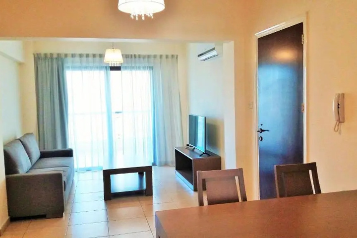 Room 5 of 16