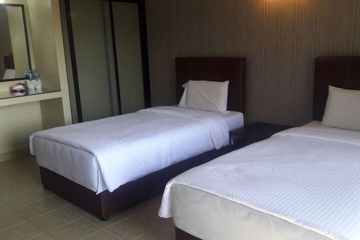 Room 18 of 42